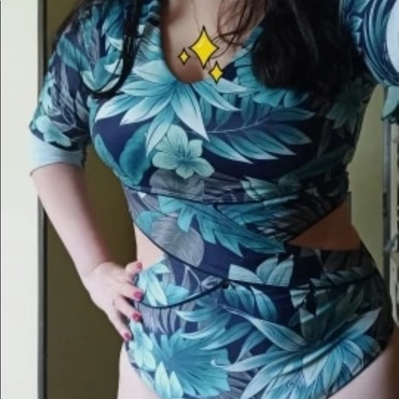 “The Eryn” Tropical Cutout Long Sleeve Swimsuit - Picture 9 of 9